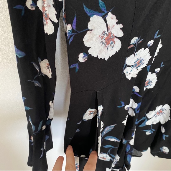 kendall and kylie romper XS - Picture 2 of 4